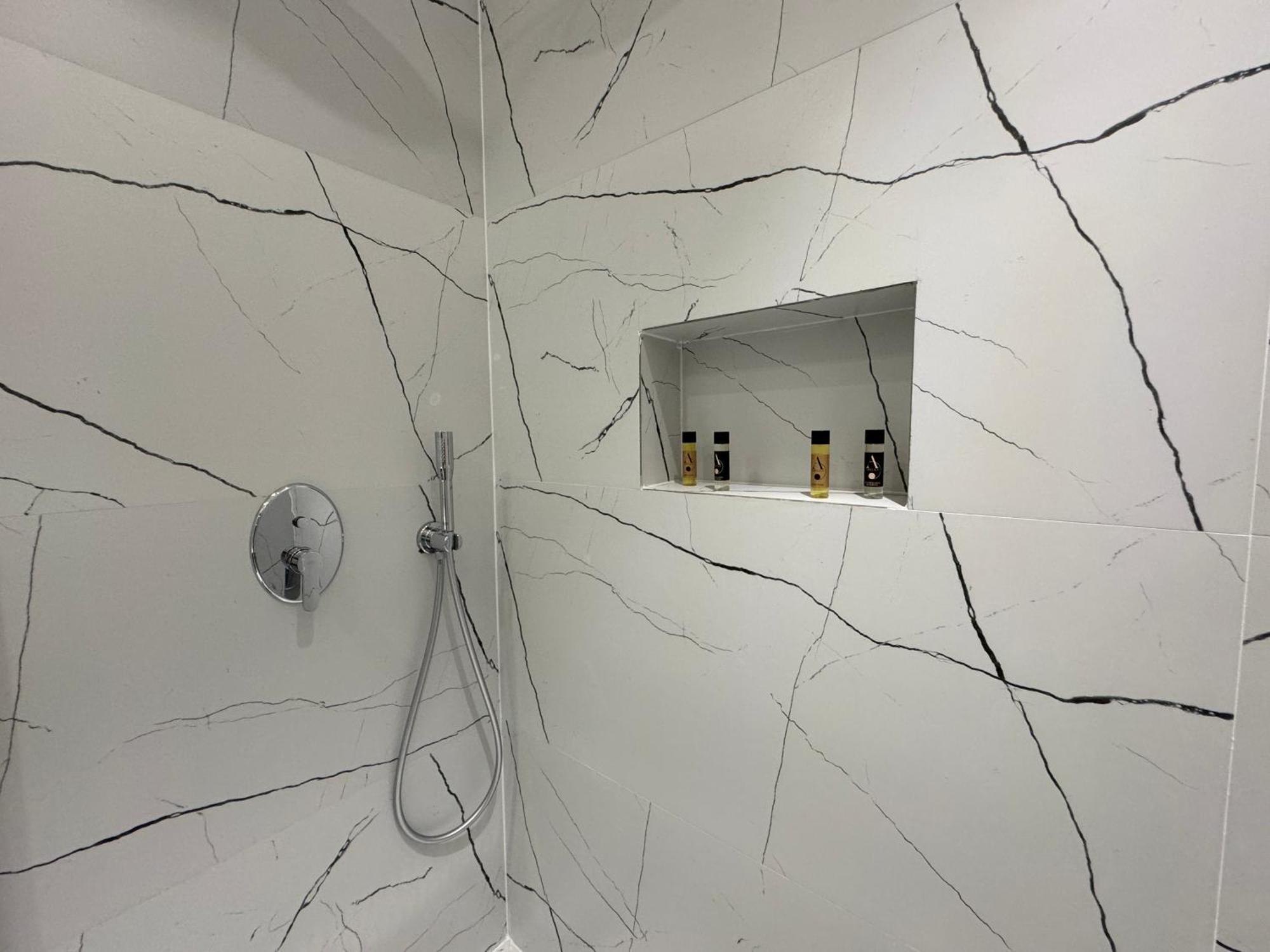 Twins Hotel Vlore Ngoại thất bức ảnh