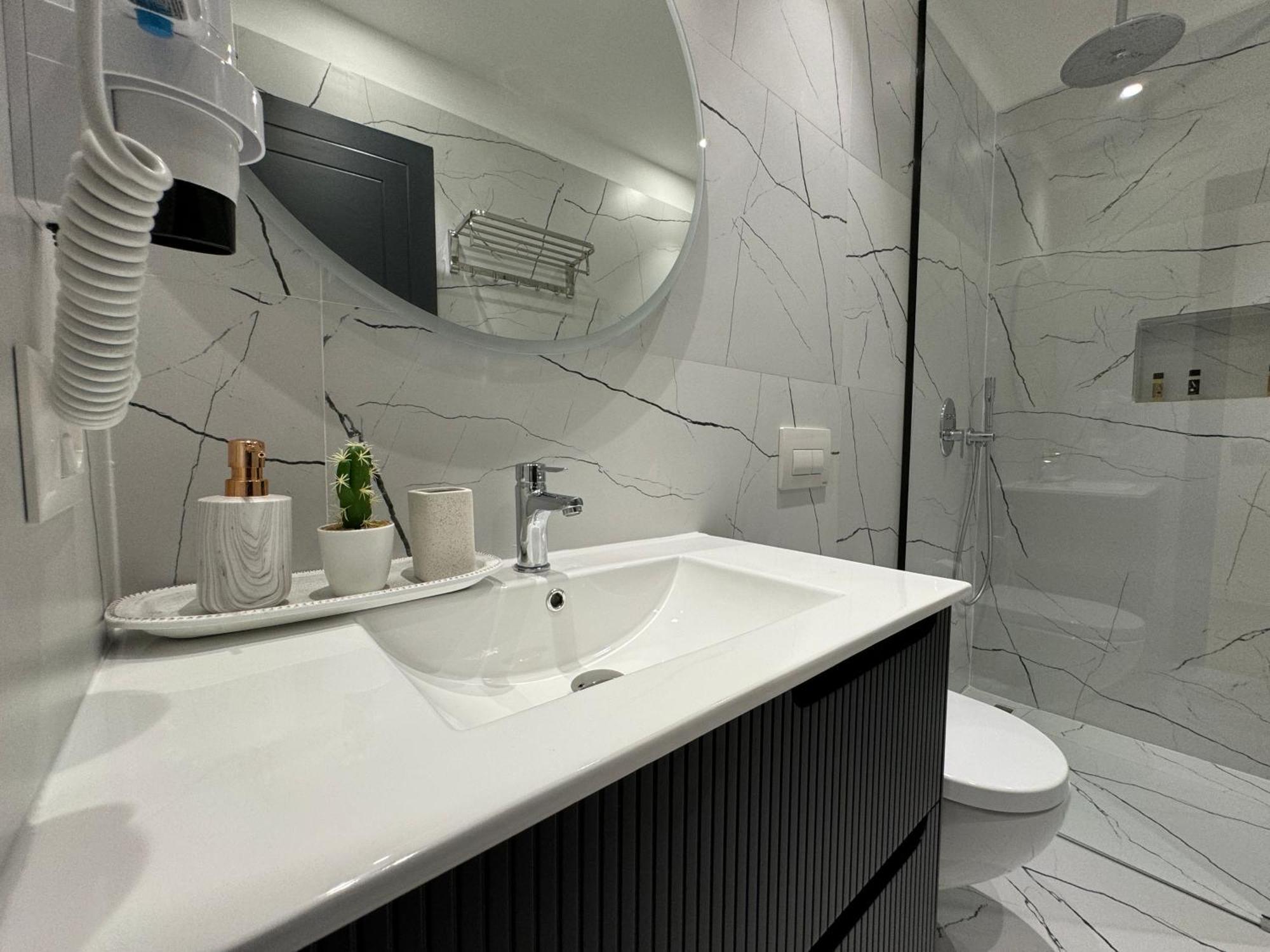 Twins Hotel Vlore Ngoại thất bức ảnh