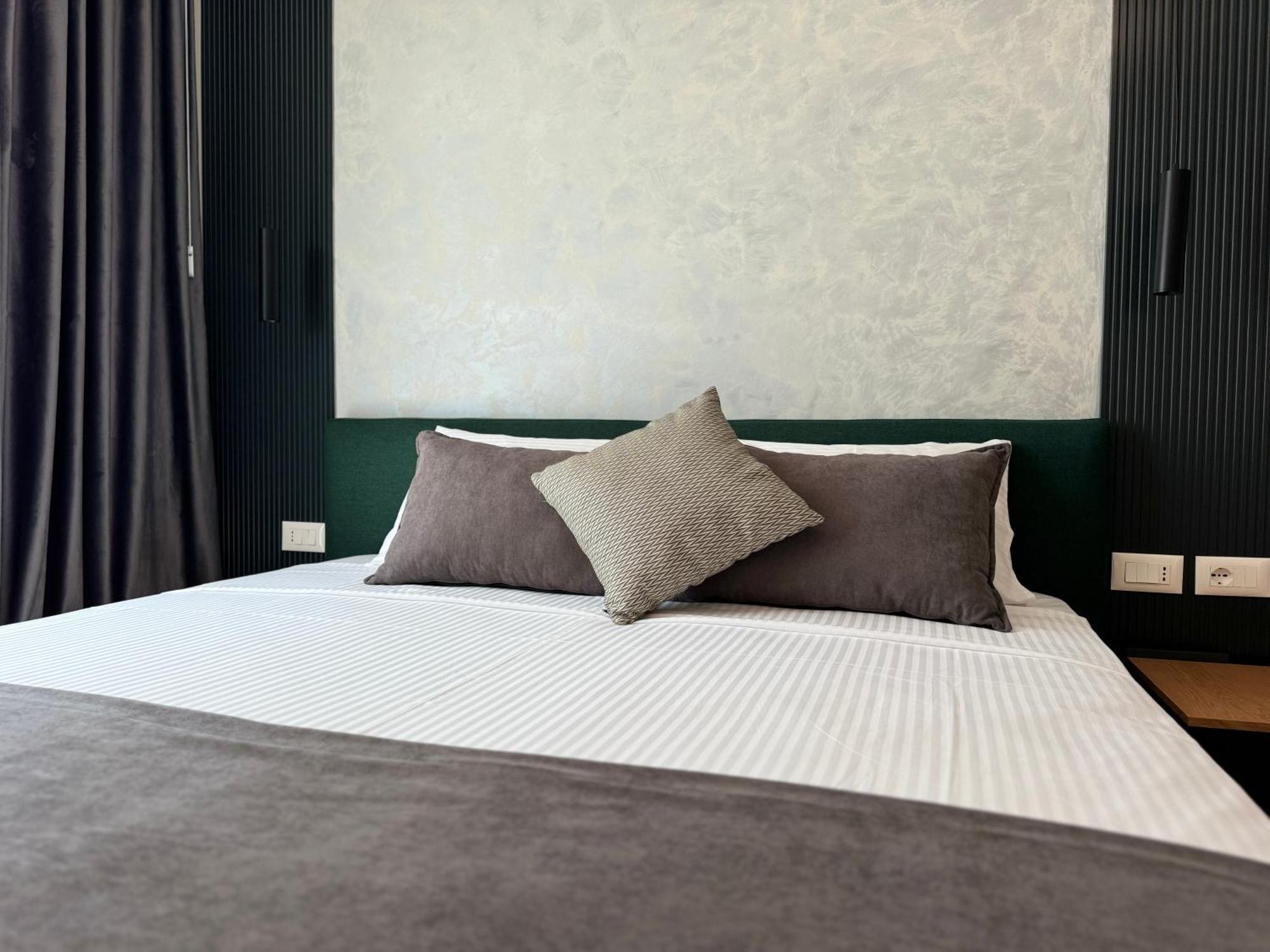 Twins Hotel Vlore Ngoại thất bức ảnh