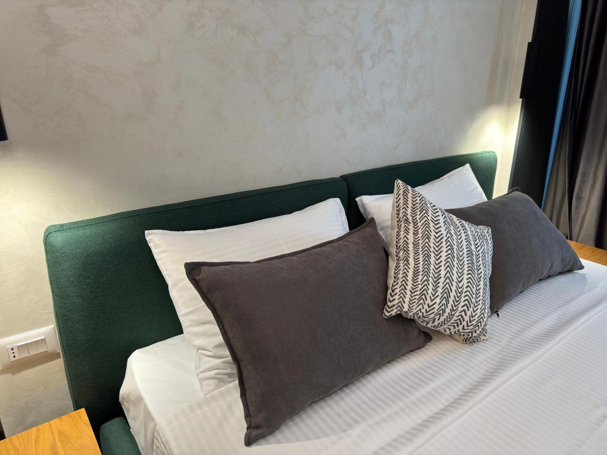 Twins Hotel Vlore Ngoại thất bức ảnh